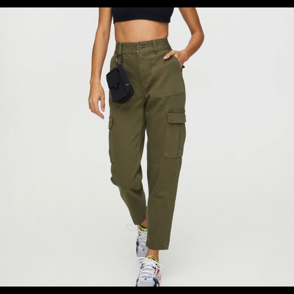Aritzia tan pants